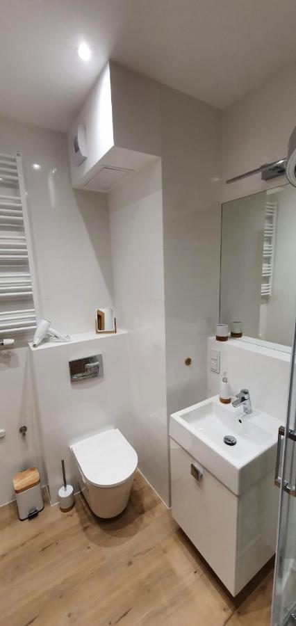 Apartament Bursztynowy Modern Tower Gdynia Exterior photo
